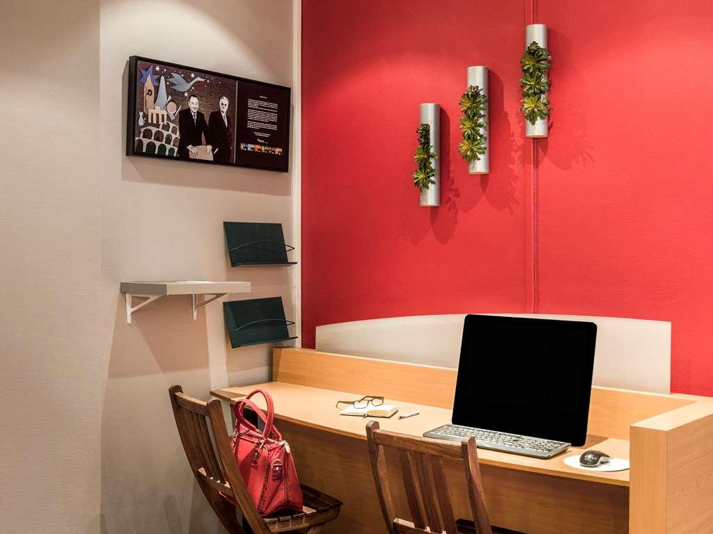 فندق Ibis Paris كْرُتييّ المرافق الصورة