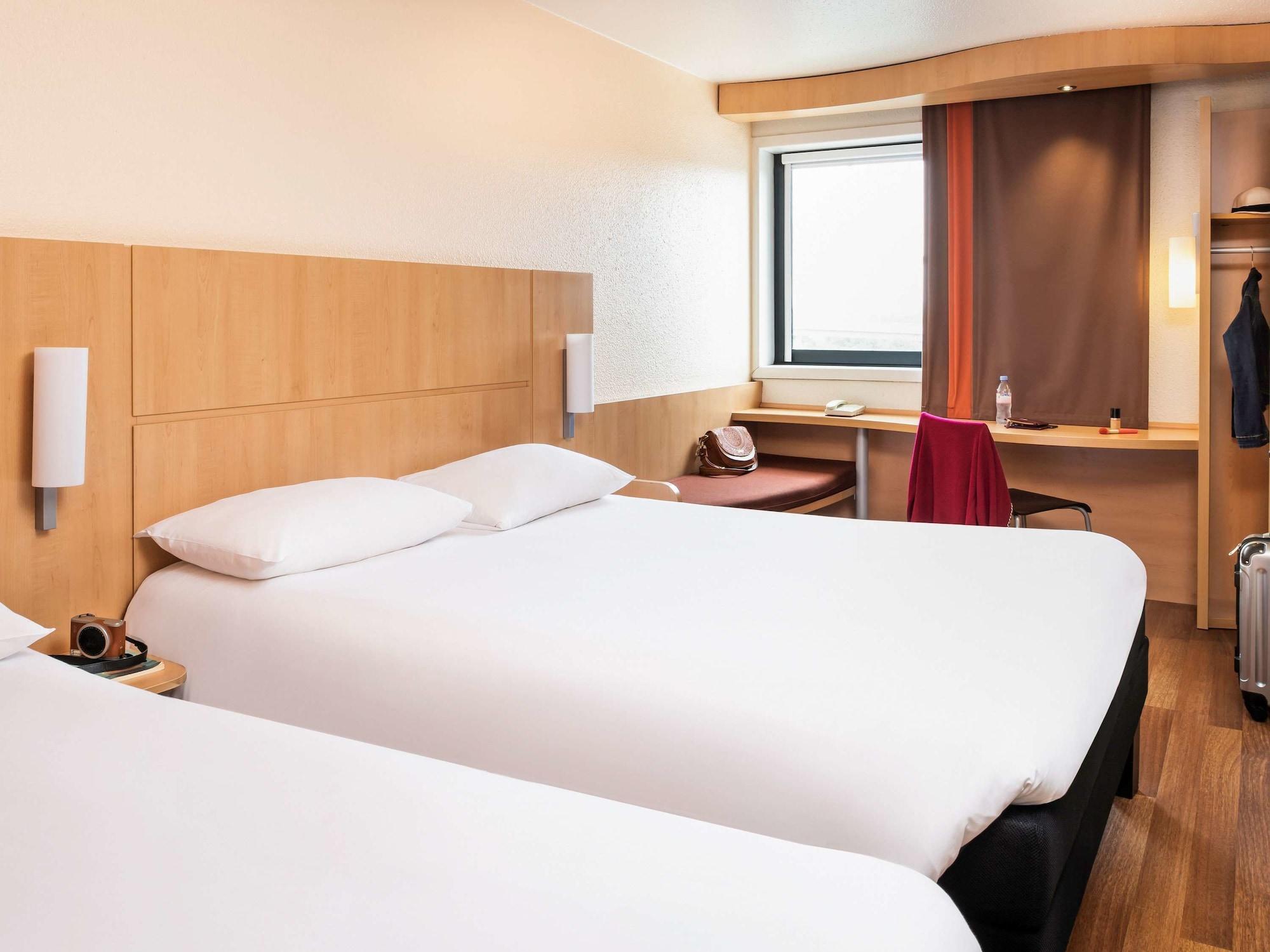 فندق Ibis Paris كْرُتييّ المظهر الخارجي الصورة