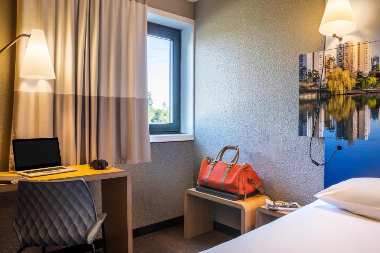 فندق Ibis Paris كْرُتييّ المظهر الخارجي الصورة