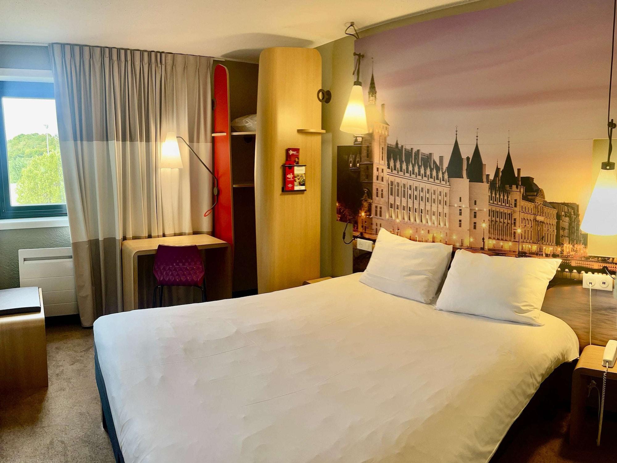 فندق Ibis Paris كْرُتييّ المظهر الخارجي الصورة