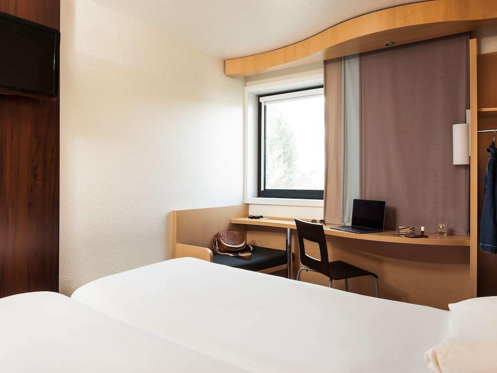 فندق Ibis Paris كْرُتييّ المظهر الخارجي الصورة